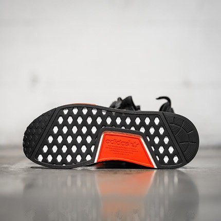 adidas nmd mens black red