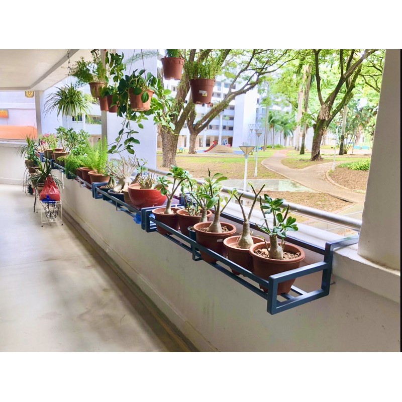 Modern Heavy Duty High Flower Plant Rack Balcony Display Shelf for HDB
