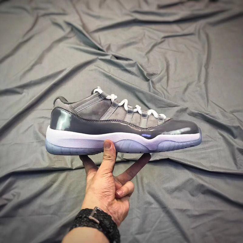 air jordan 11 retro low grey