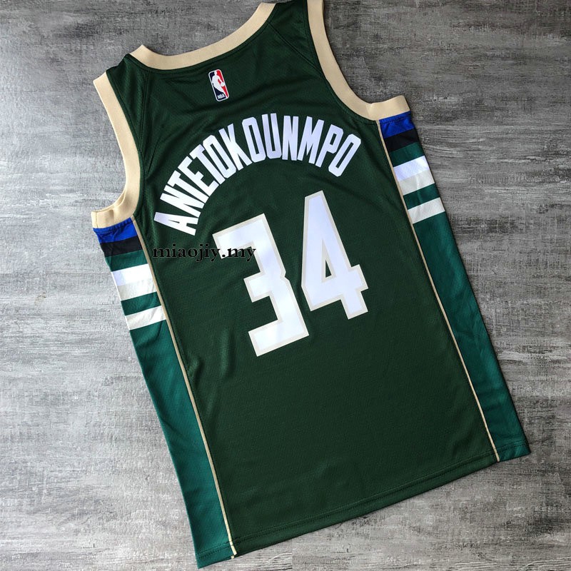 giannis antetokounmpo green
