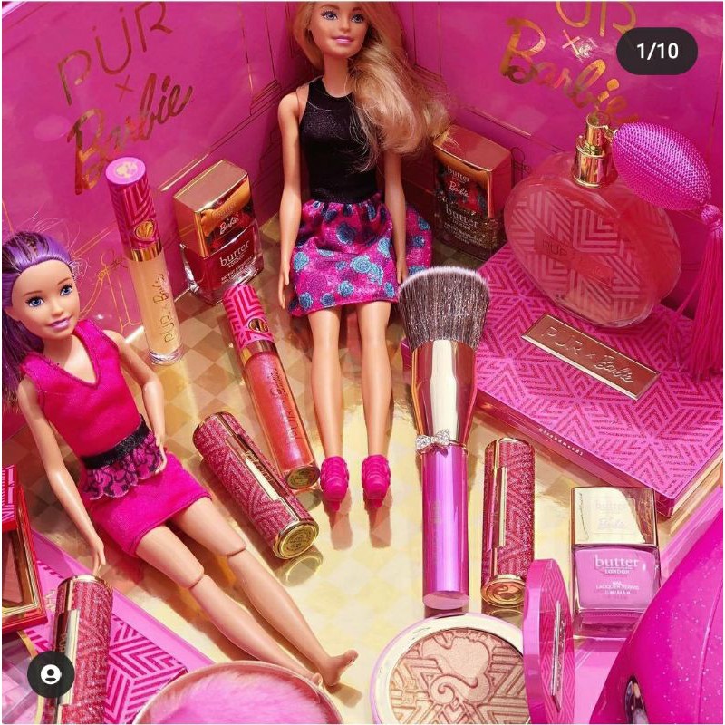 Barbie 10. Камон Барби летс гоу. Косметику пятиэтажная 5 лет и Барби. Comon Barbie Let's go Party. Common Barbie Let's go Barbie.