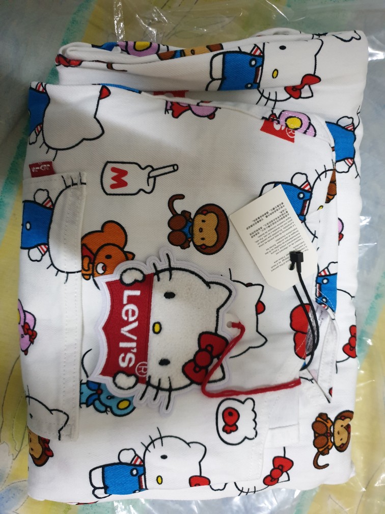 Levi's® x Hello Kitty 84282-0000 Womens Baggy Overalls | Shopee Singapore