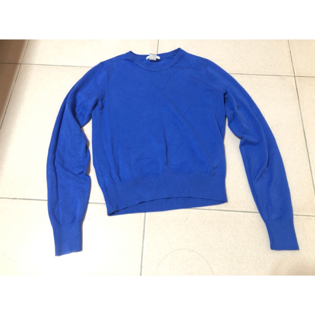 gap blue sweater