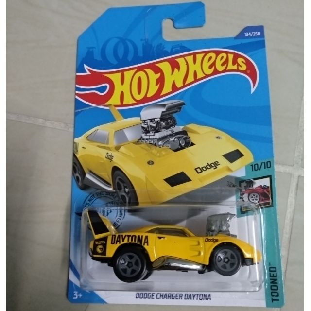 hot wheels dodge charger daytona