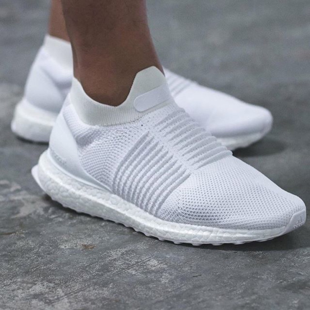 triple white ultra boost laceless