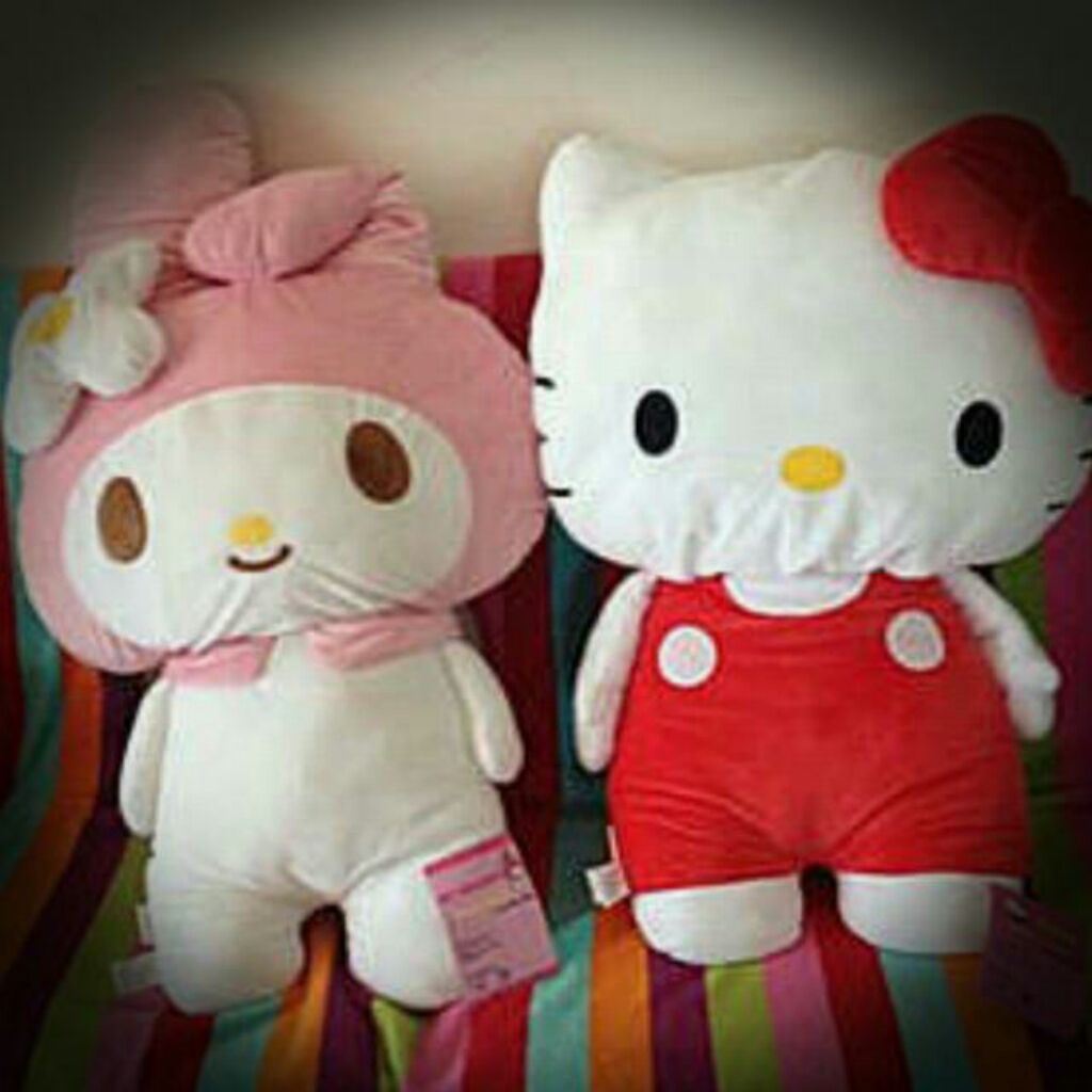 huge hello kitty stuffed animal