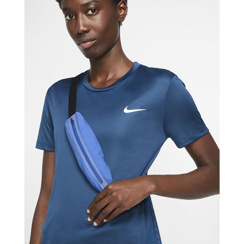 slim fanny pack nike