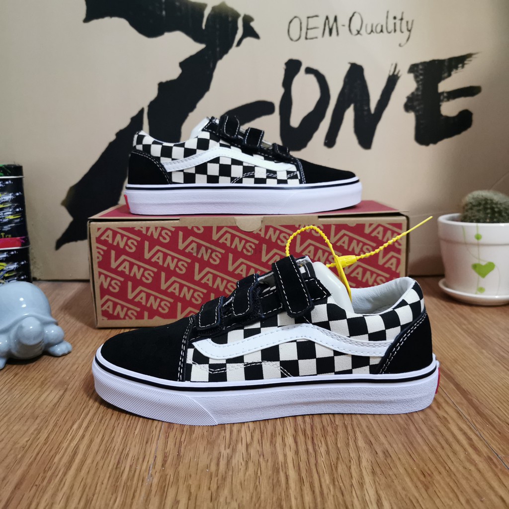 vans checkerboard old skool velcro