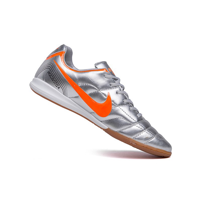 nike indoor soccer boots