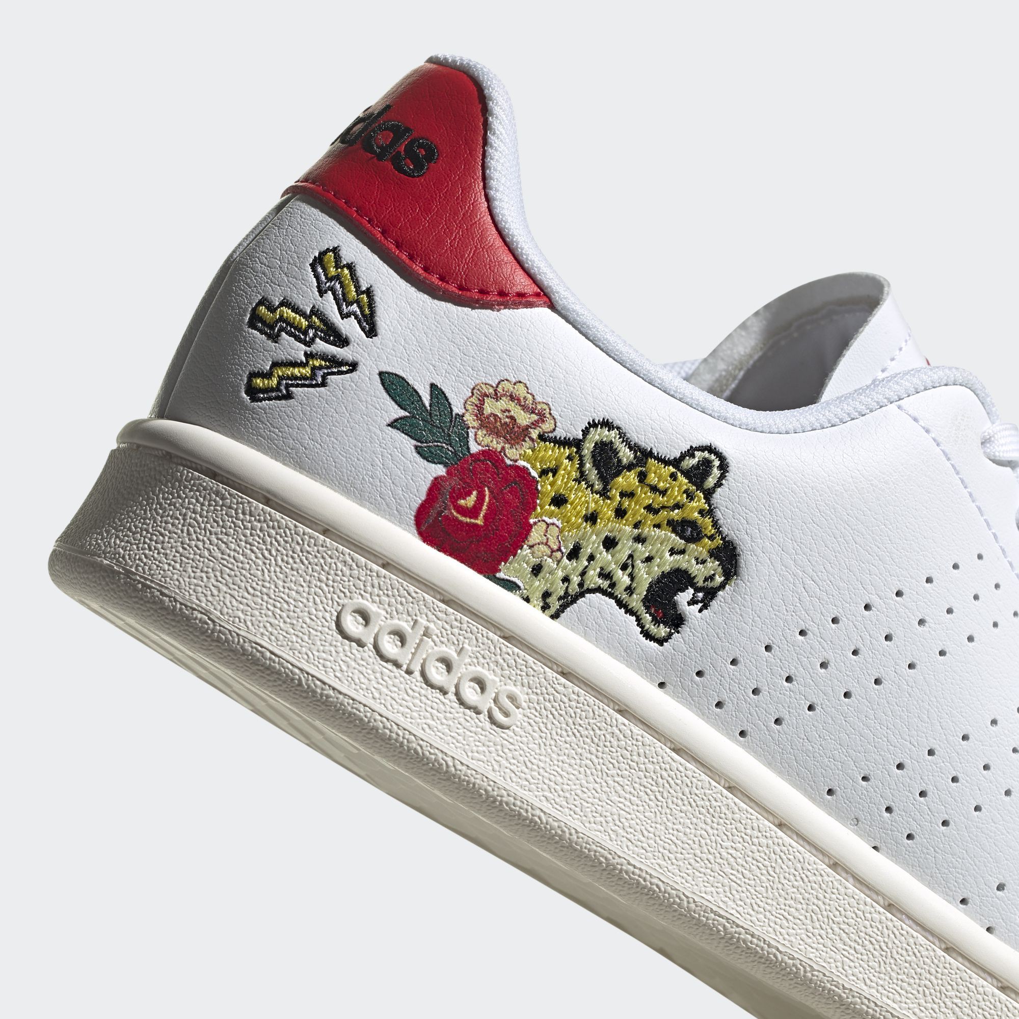 adidas advantage women's white