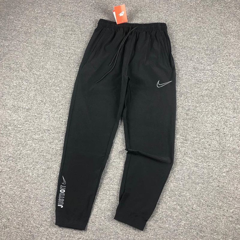 nike sweats with zipper pockets