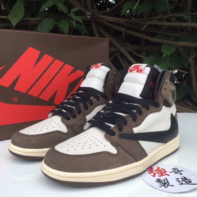 nike jordan 1 travis