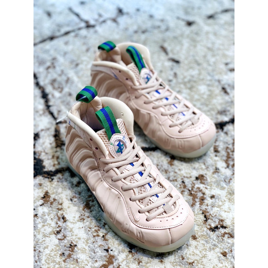 wmns air foamposite one