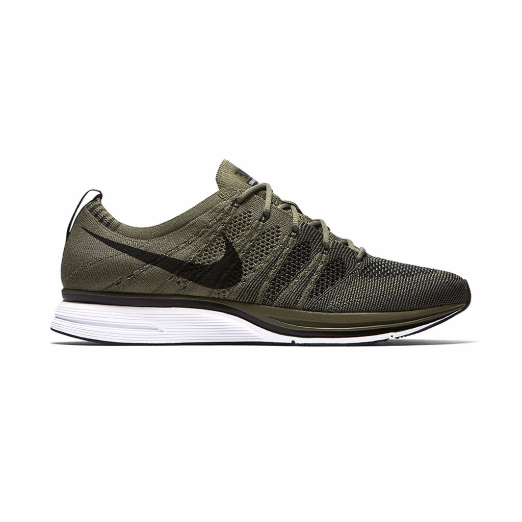 nike flyknit olive