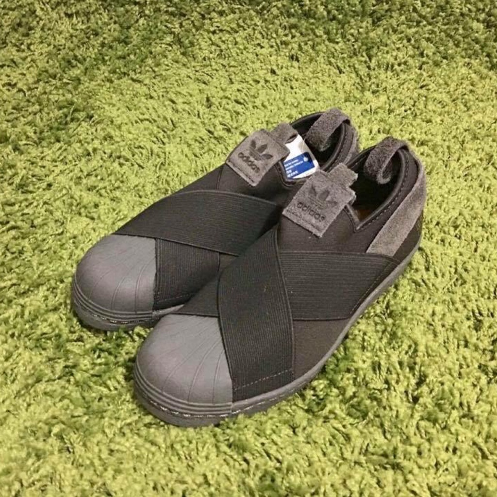 adidas slip on grey