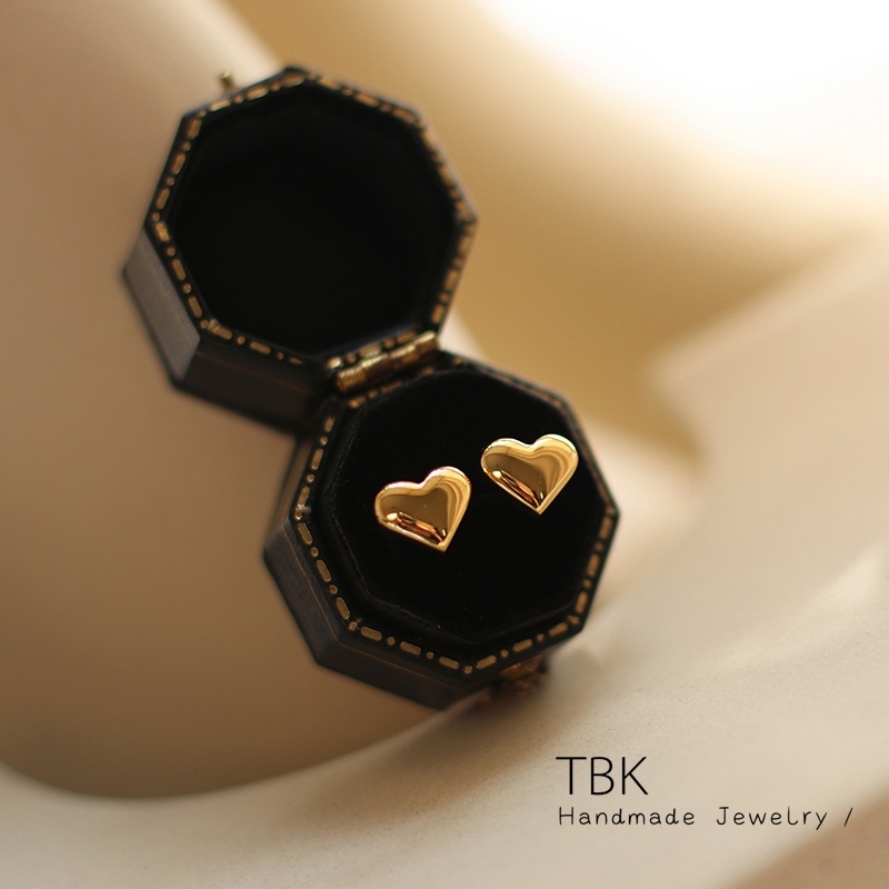 TBK 18K Gold Luxury Fashion Unique Love Heart Earrings Female Simple Exquisite Earrings 753e