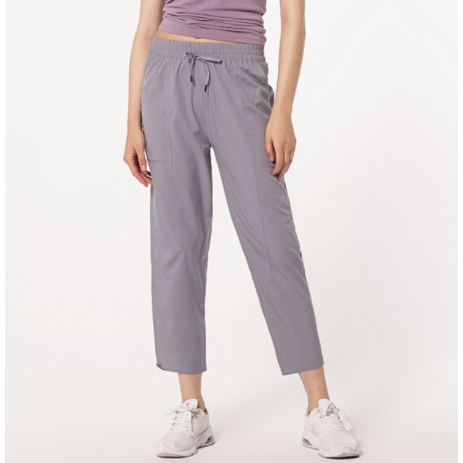 loose jogger pants