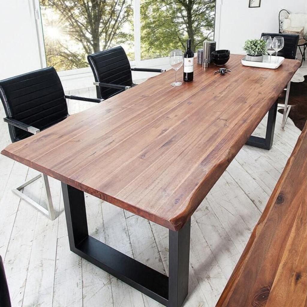 Discover The Charm Of A Solid Wood Dining Table