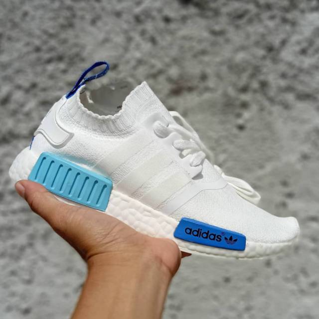 white adidas nmd r1 primeknit