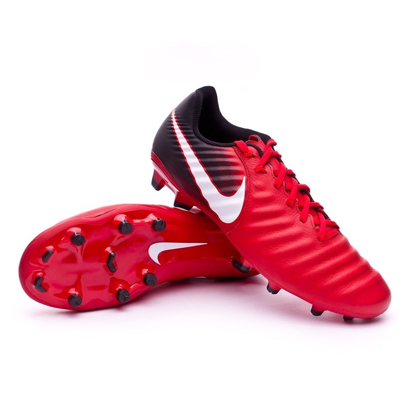 nike tiempo ligera