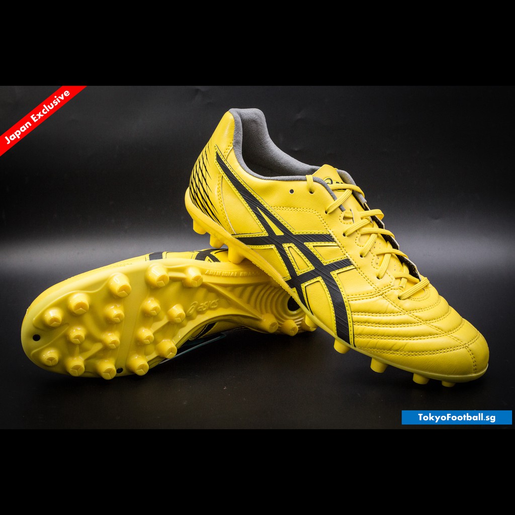 asics soccer