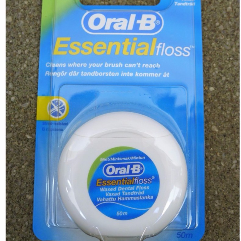Dental Floss ORALB Essential Mint Waxed Floss 50 Meters Shopee Singapore