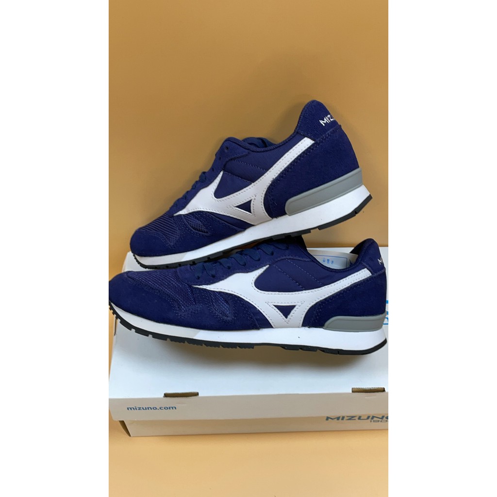 retro mizuno shoes