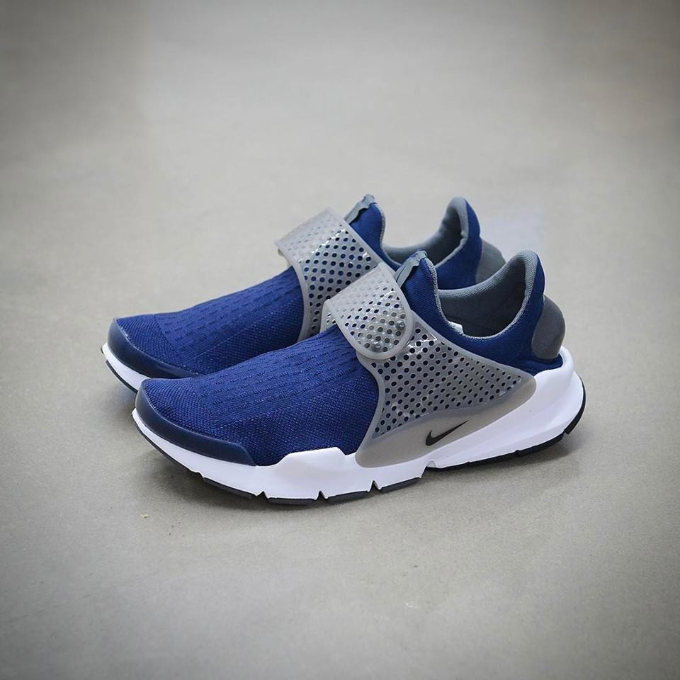 nike sock dart gray