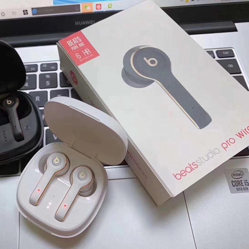 beats wireless headphones charging case