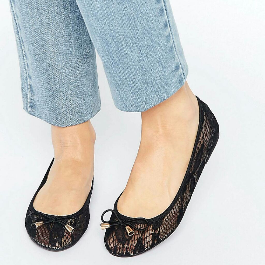black lace ballet flats