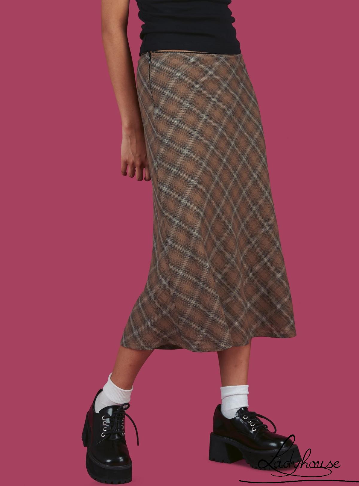 short plaid skirt 5x7