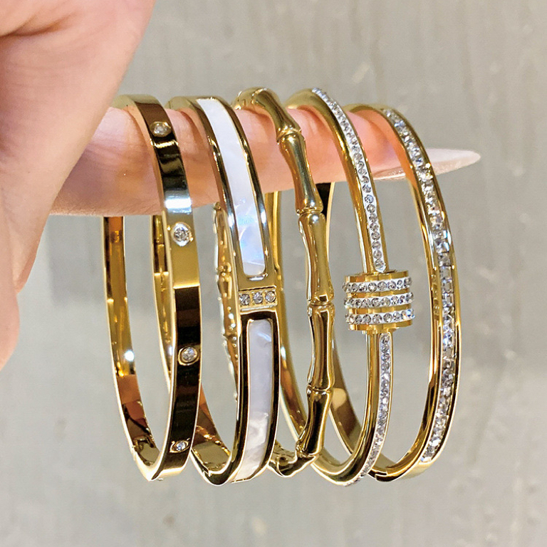 Stok sa Lokal✨High-end Golden Titanium Steel Non-Fade Bracelet Female Plain Ring Zircon Bracelet Lig