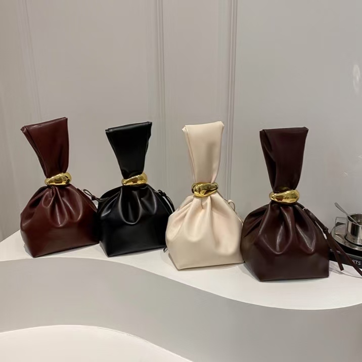 Hhnbnb Fashion Handbag For Woman Vintage Pleated Commuter Bucket Bag Versatile Woman Wrist Bag