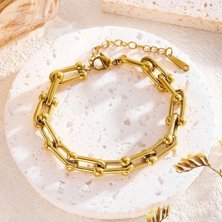 Titanium steel non fading bracelet, trendy, light luxury, niche design, exquisite girlfriend