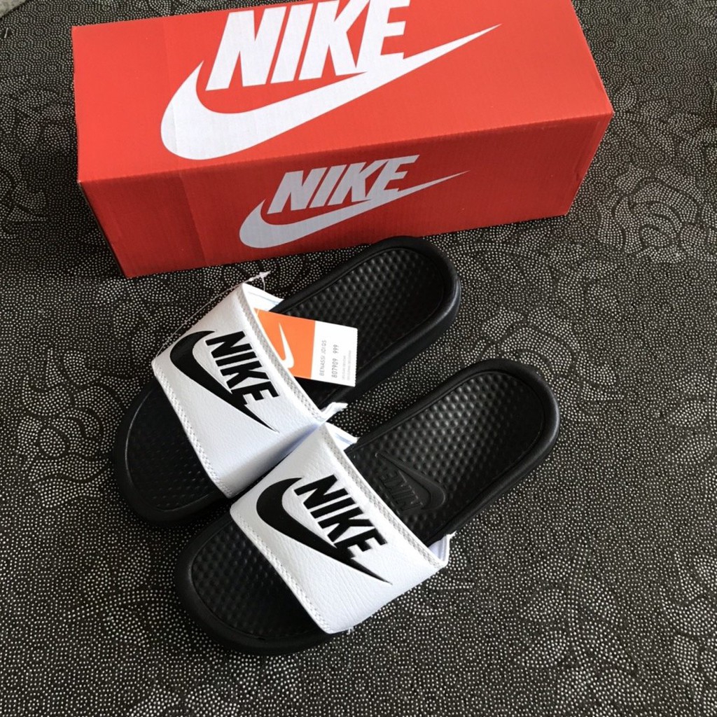 nike sliders size 5.5