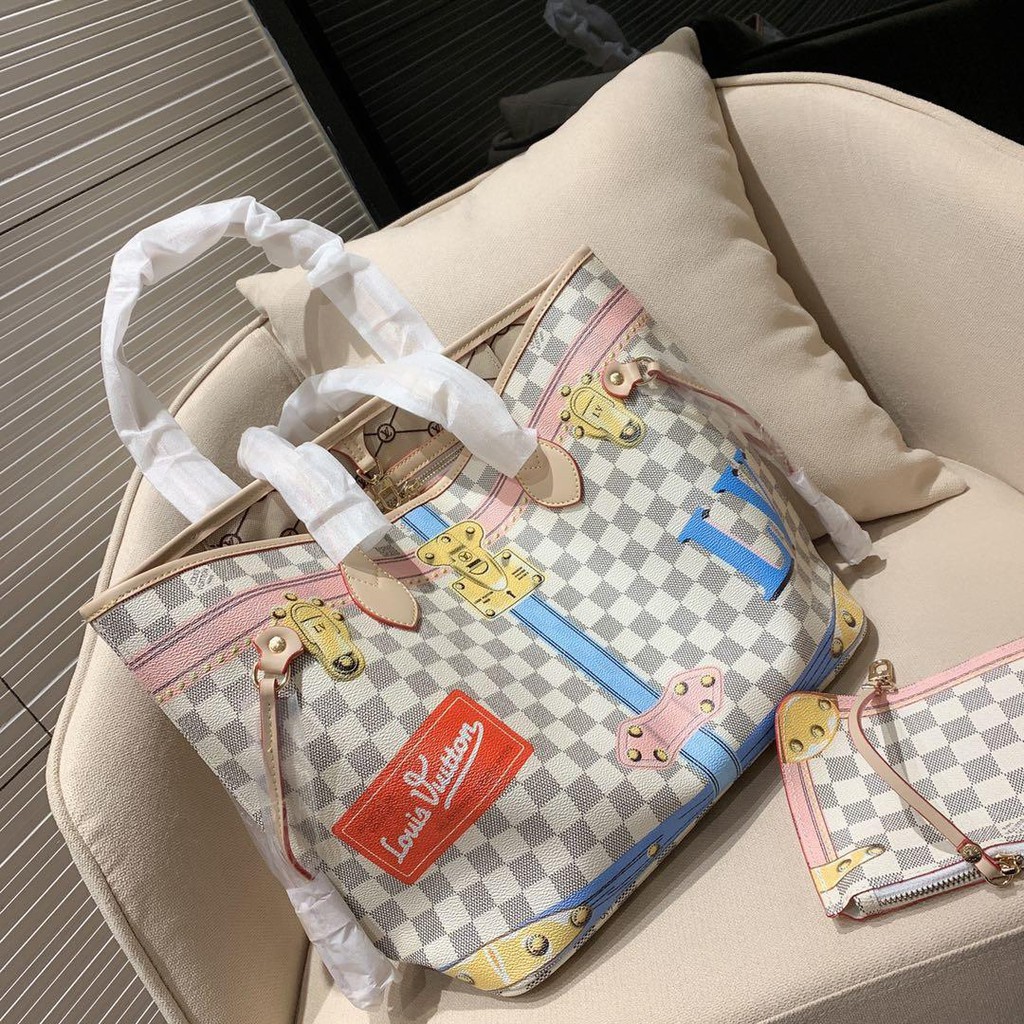 LV Louis Vuitton Fashion big bag Travel bag handbag Classic fashion with logo bag Fashion wild ...