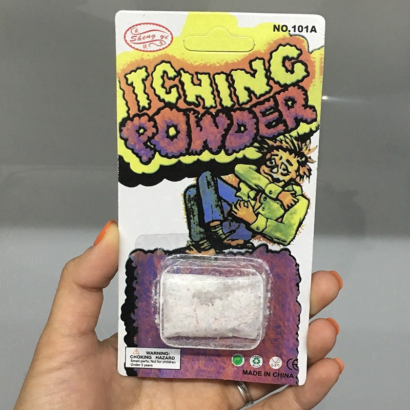 Holibanna 20pcs Itching Powder Halloween Gag Prank Prop Gag Gift Trick Joke Surprise Supply Safe and Non Toxic 