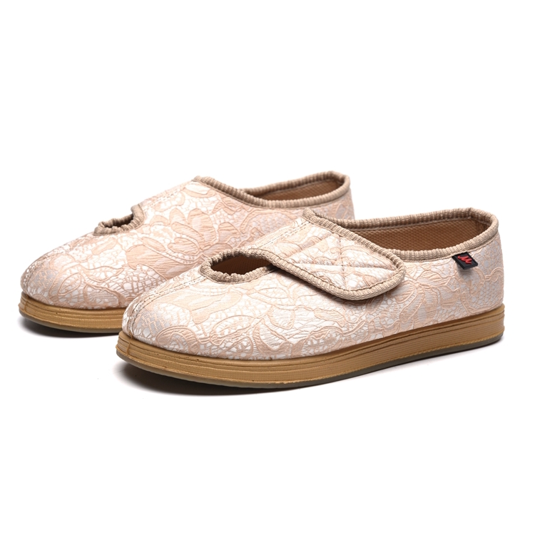 extra wide slippers for diabetics