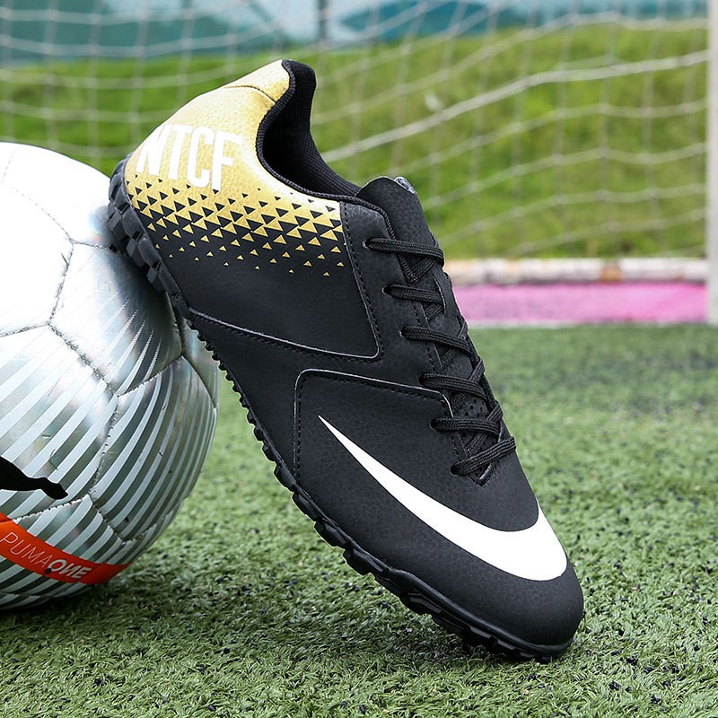 grass football shoes