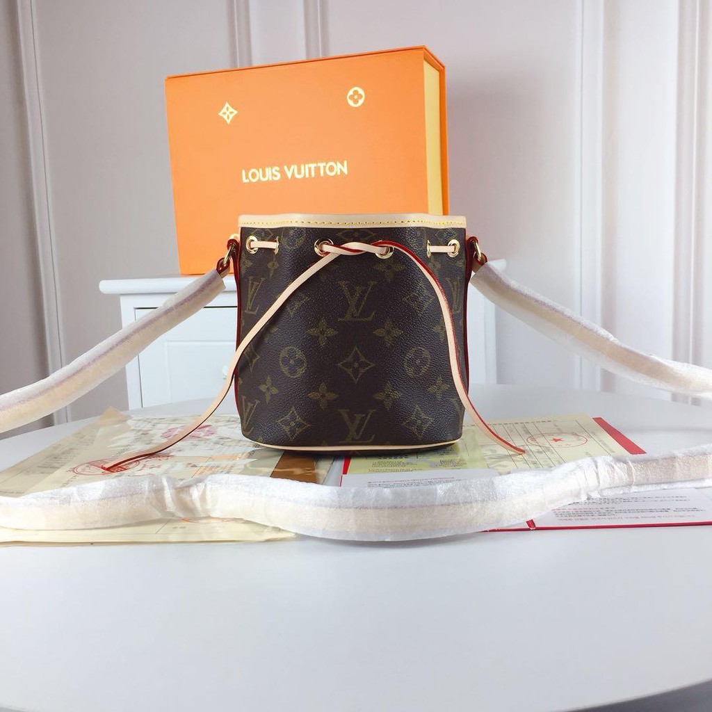 louis vuitton mini bucket bag