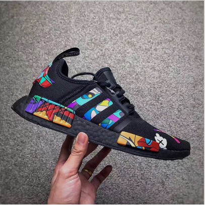 adidas nmd x kaws r1