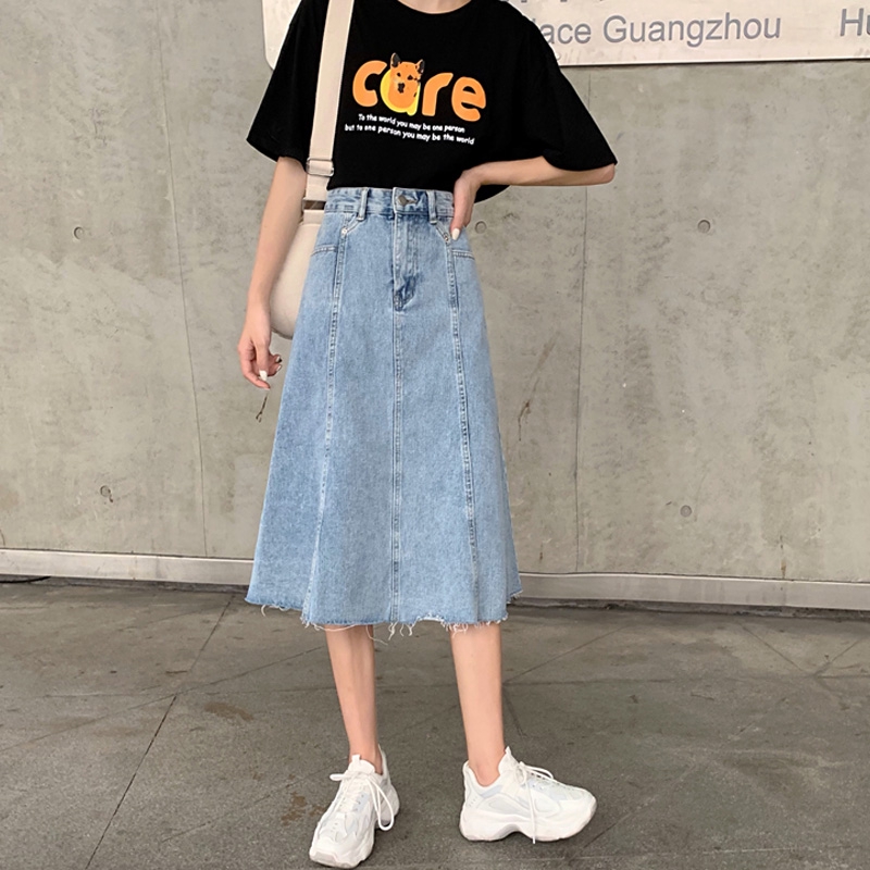 medium length denim skirt