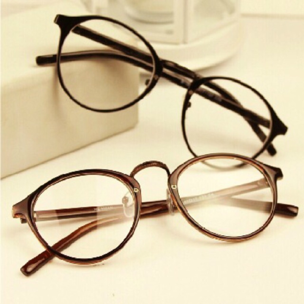 Circular specs in matte black | Shopee Singapore