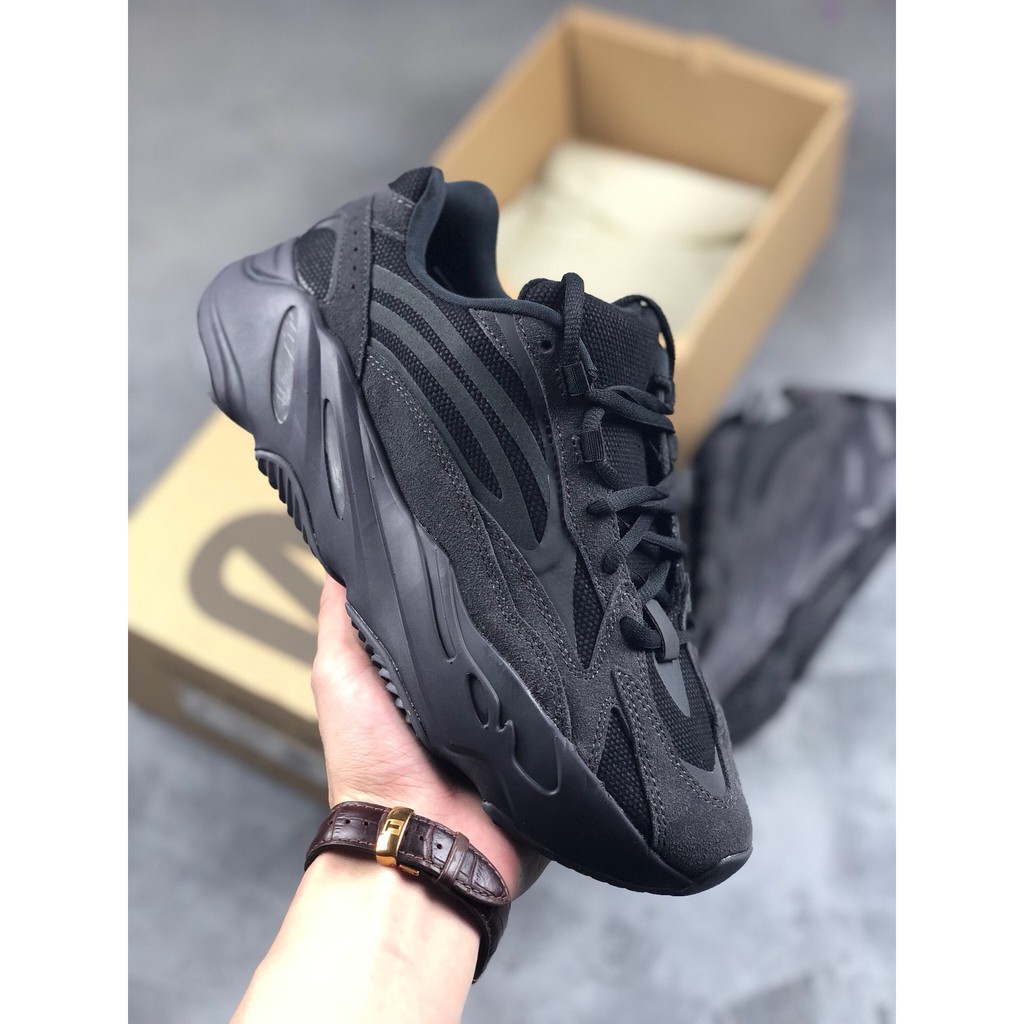 yeezy vanta reflective