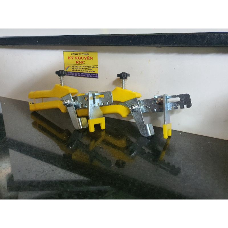 Specialized Pliers Press The Seasoning Pliers For Balancing Tiles