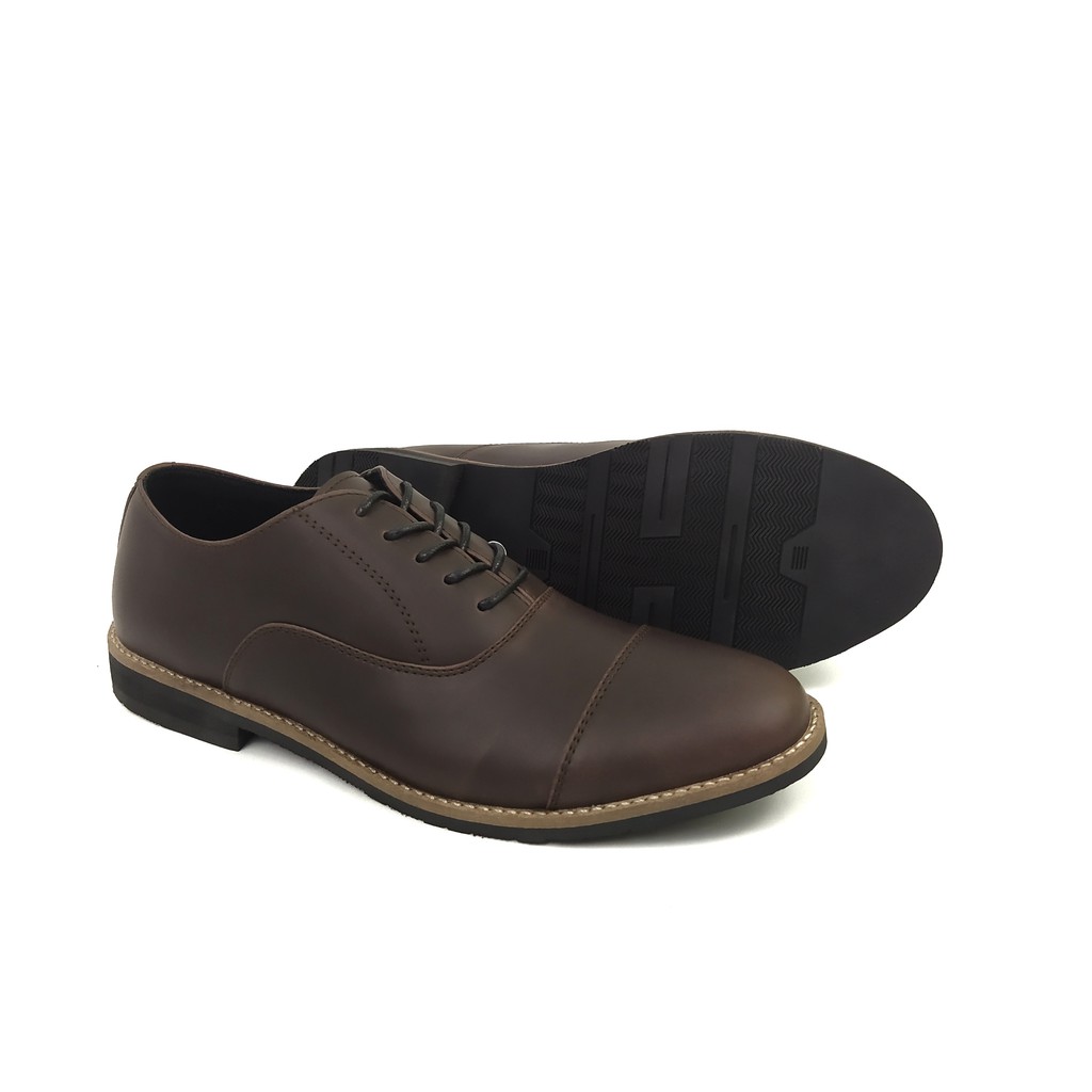 casual cap toe shoes