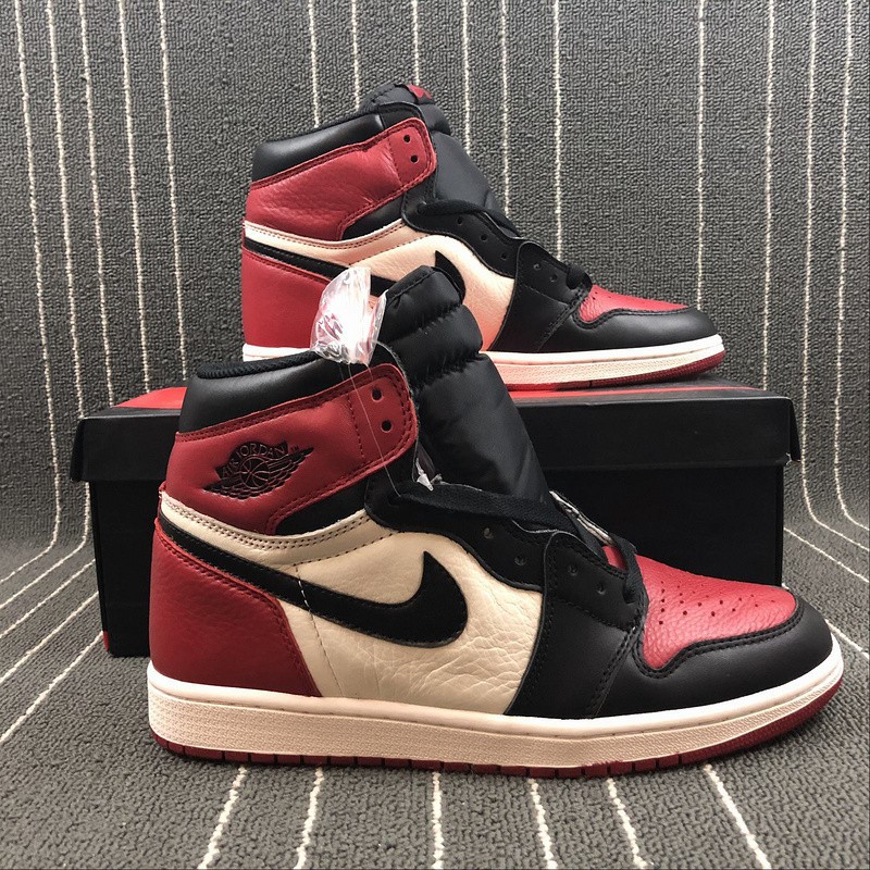 air jordan 1 retro high og black toe