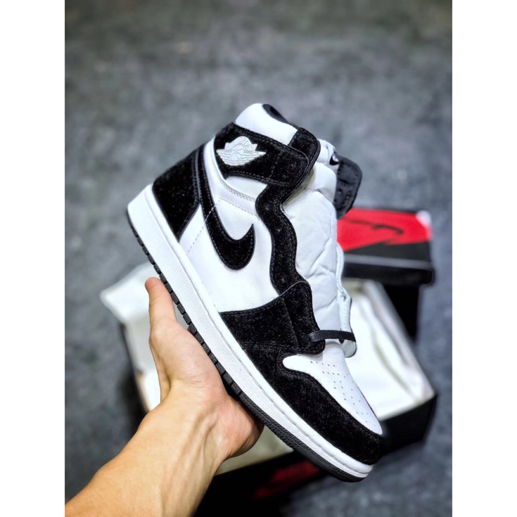 aj 1 mid black