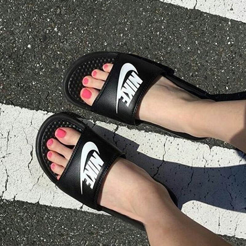 nike benassi 42