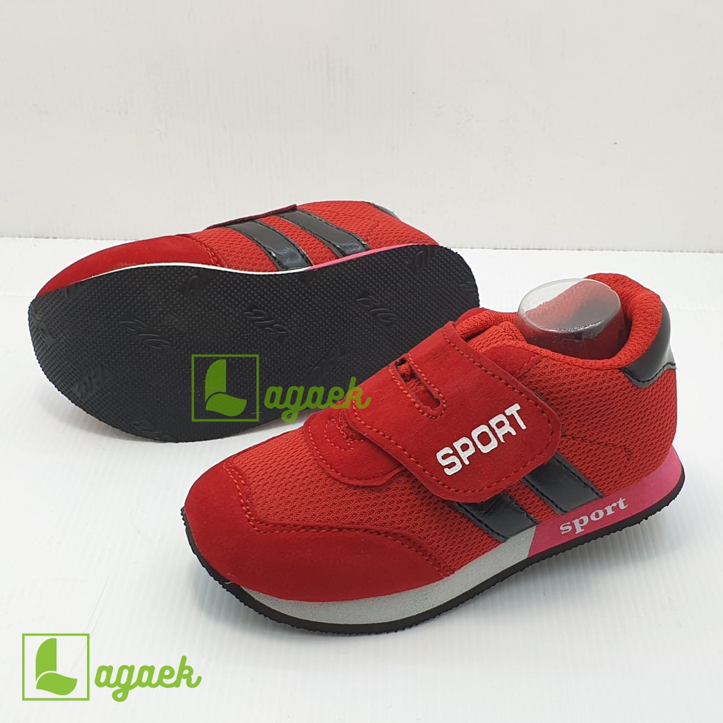 boys sneakers size 6